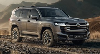 Toyota Land Cruiser 300 2027 bỏ máy xăng, thay bằng động cơ hybrid mạnh nhất từ trước đến nay